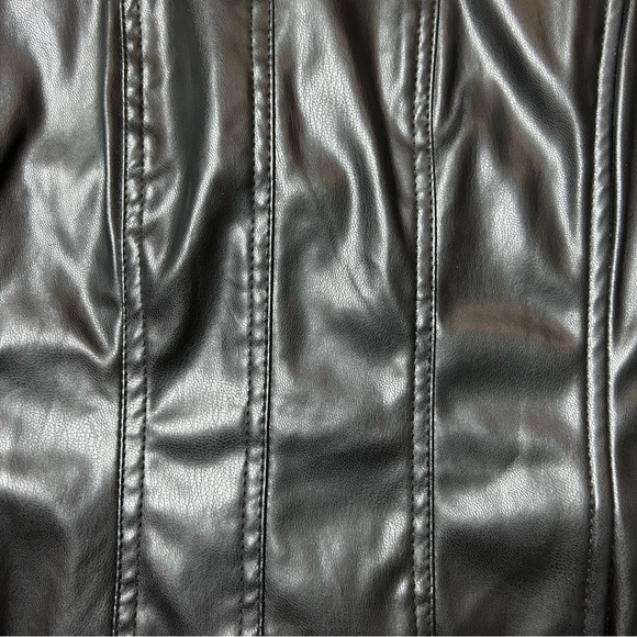 Vera and Lucy Black Liquid Leather Faux Leather Ribbed Cropped Corset Sz. S - Picture 5 of 9